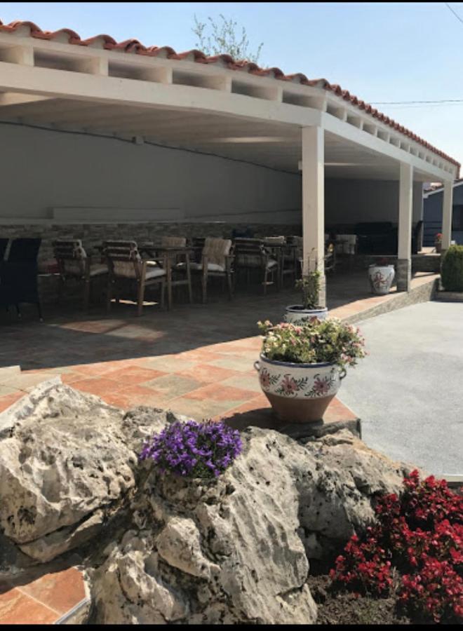 Hotel Sebrenu Sebreño Exterior foto