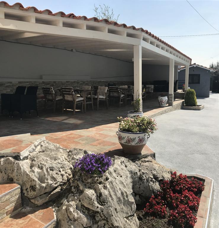 Hotel Sebrenu Sebreño Exterior foto